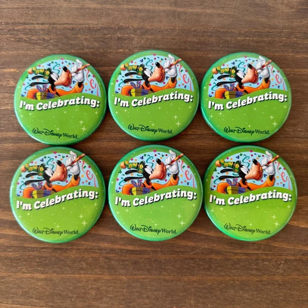 6pc‎ Disney World I'm Celebrating Goofy Button Pins Lot of 6